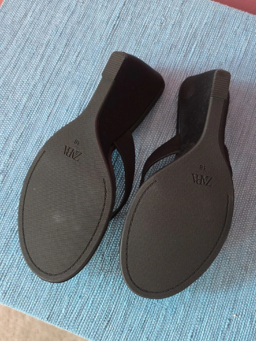 Zara Black Wedge Thong Sandals